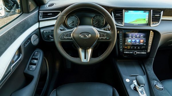 QX50 интерьер салона