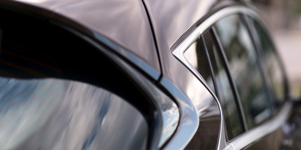 אינפיניטי QX30 פרימיום קרוסאובר - מבט מקרוב על גימורי כרום בחזית