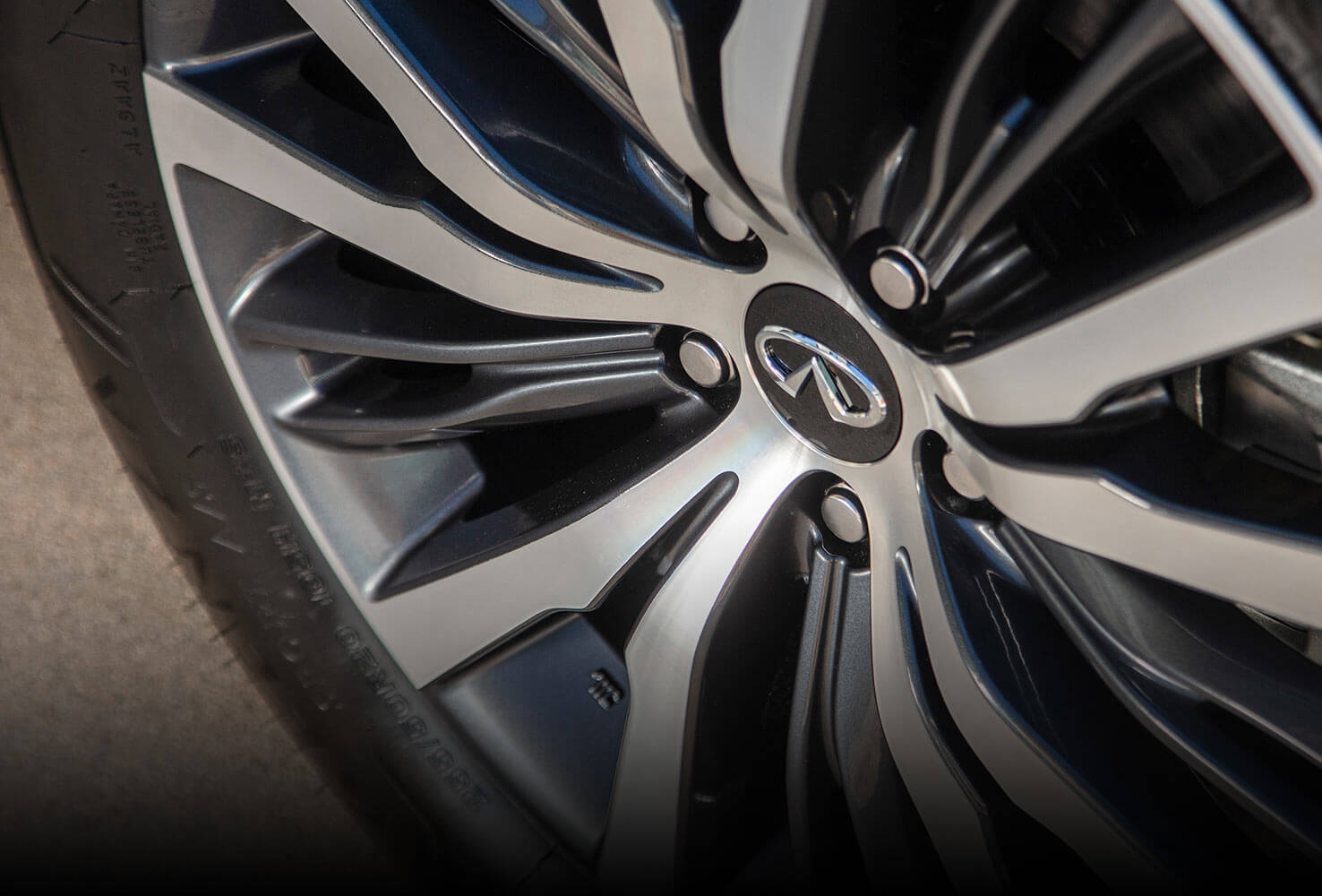 2022 INFINITI QX60 Crossover Exterior 20-Inch Alloy Wheels