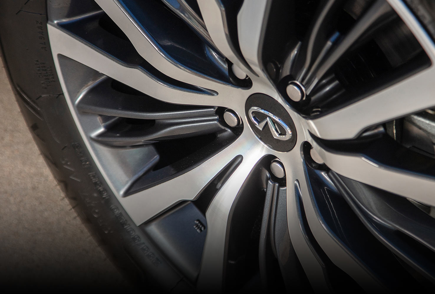 2023 INFINITI QX60 Crossover Exterior 20-Inch Alloy Wheels