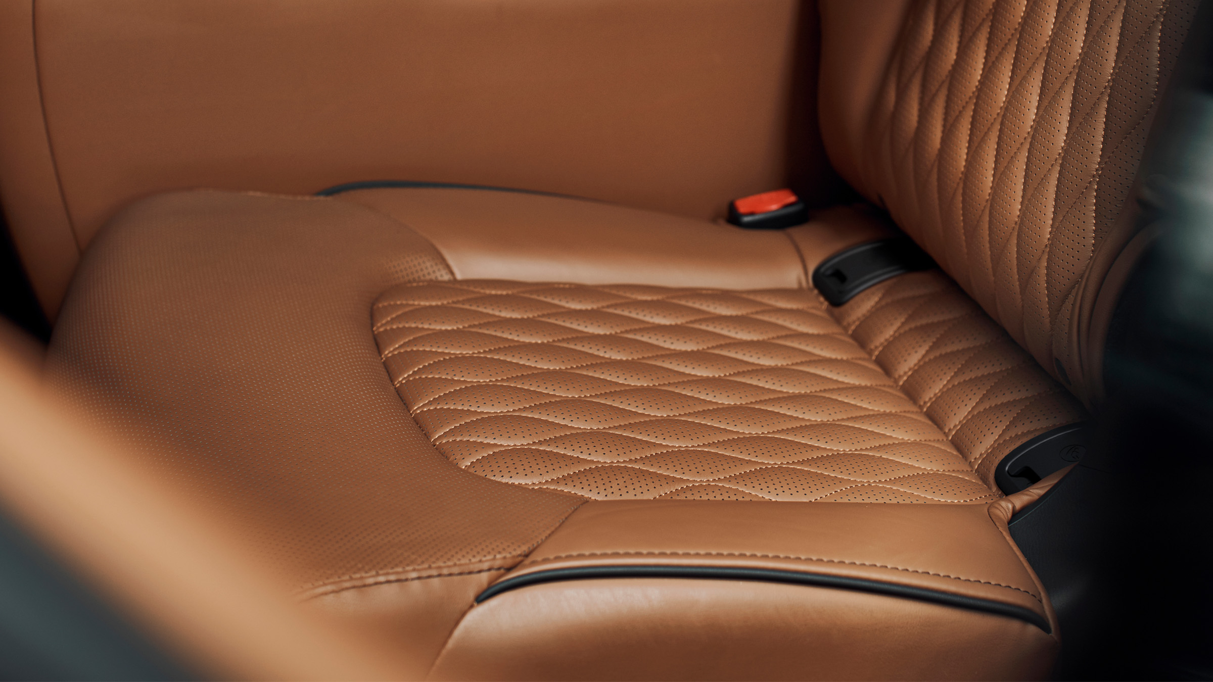 Close-up of 2023 INFINITI QX80 SUV leather seats.