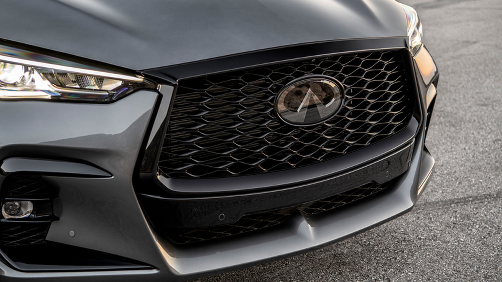 2025 INFINITI QX50 signature double-arch grille inspired by Japanese origami design