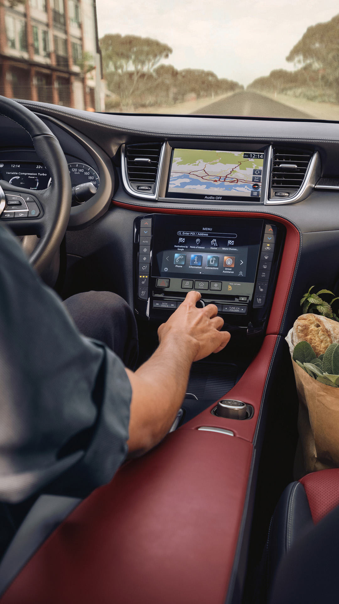 Infotainment screen with Apple CarPlay and Android Auto in 2025 QX55