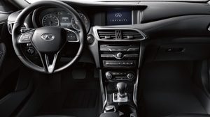 אינפיניטי QX30 פרימיום קרוסאובר - קישוריות