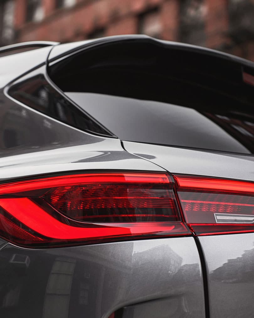 מבט מקרוב על הפנס האחורי של אינפיניטי QX50