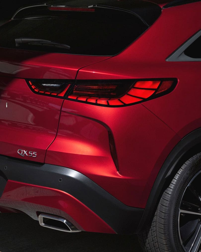 מבט מקרוב על הפנס האחורי של QX55