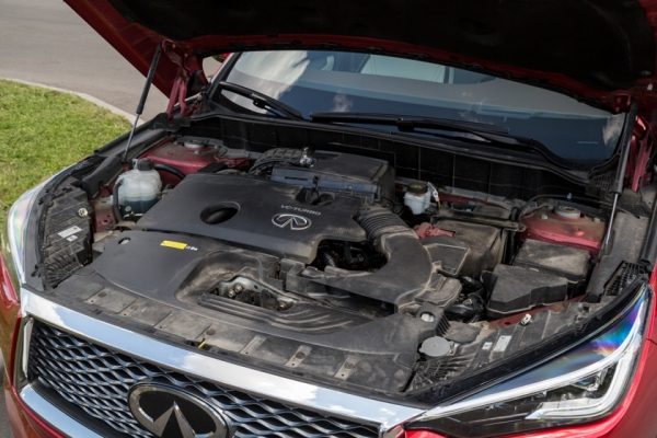 Двигатель INFINITI