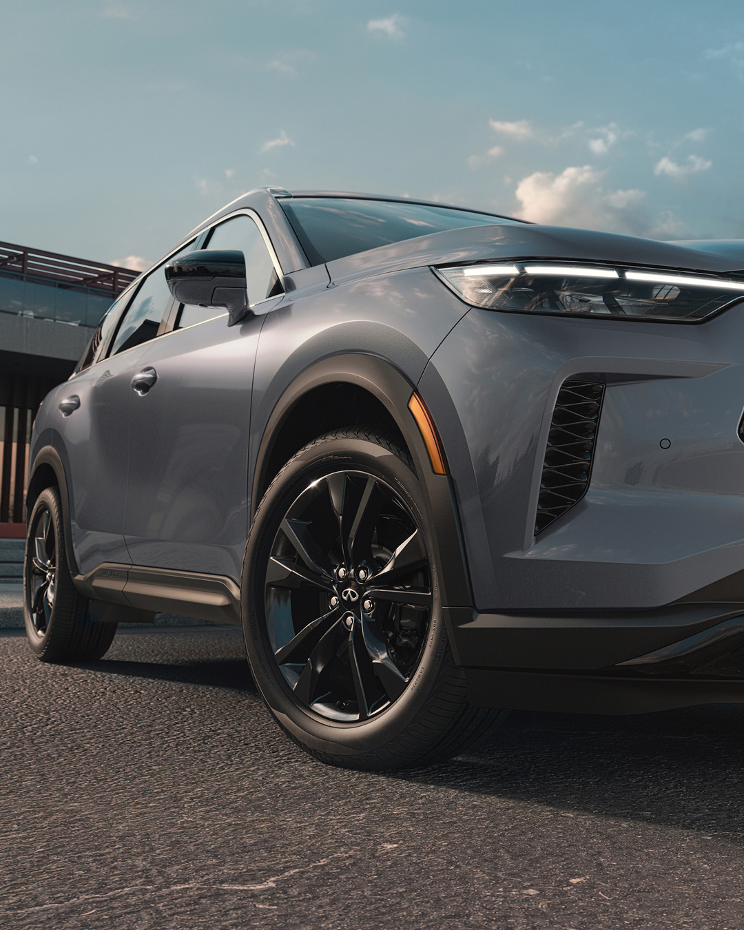 Bottom side view of INFINITI car