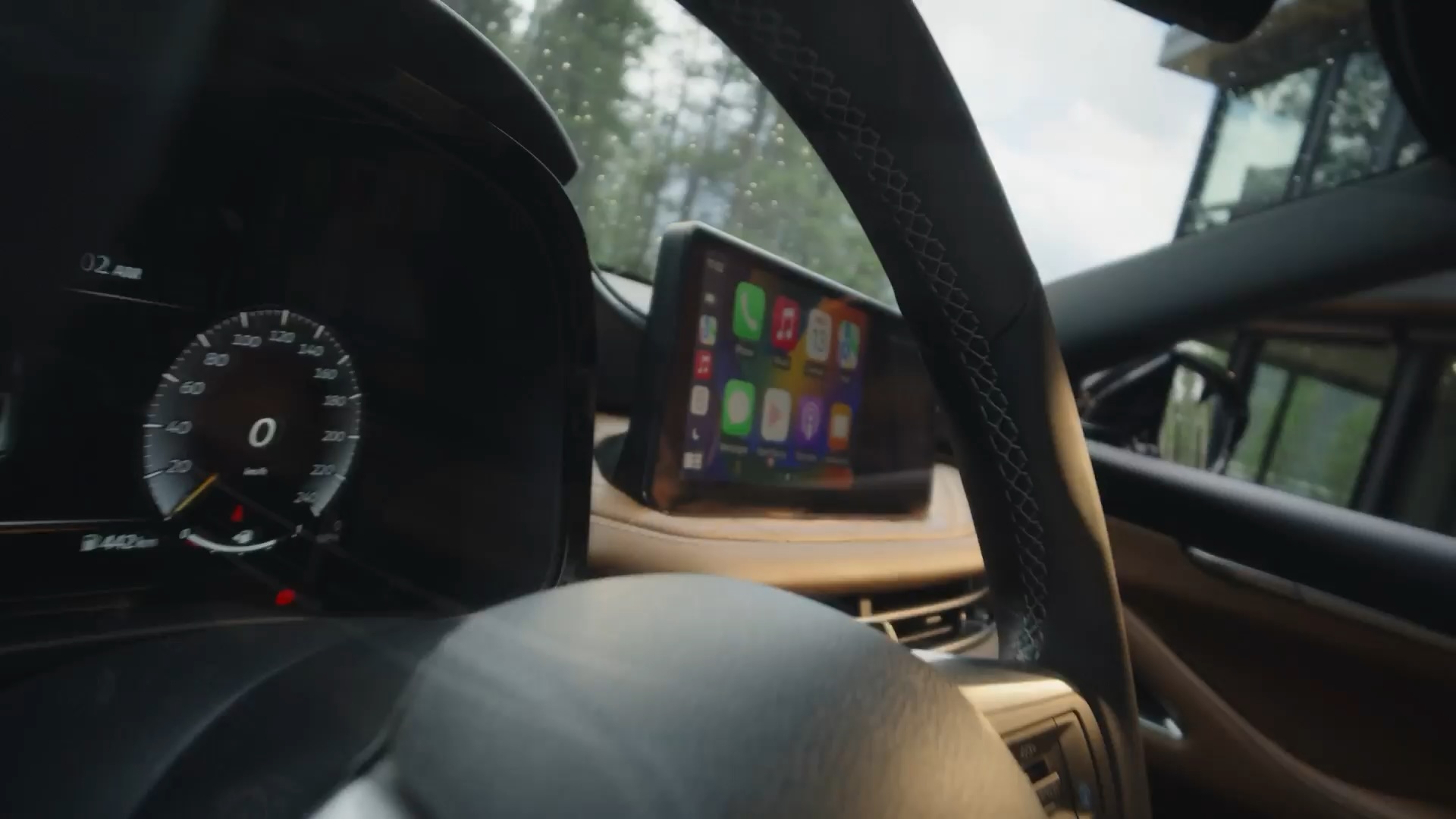Closeup of INFINITI steering wheel 