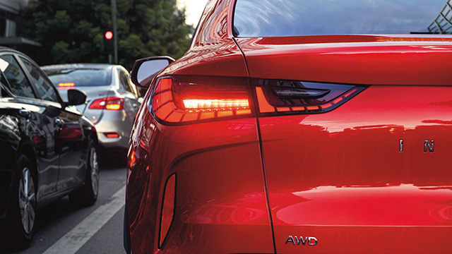 Blind Spot Warning and Intervention in an INFINITI car ensuring safe lane changes in busy traffic