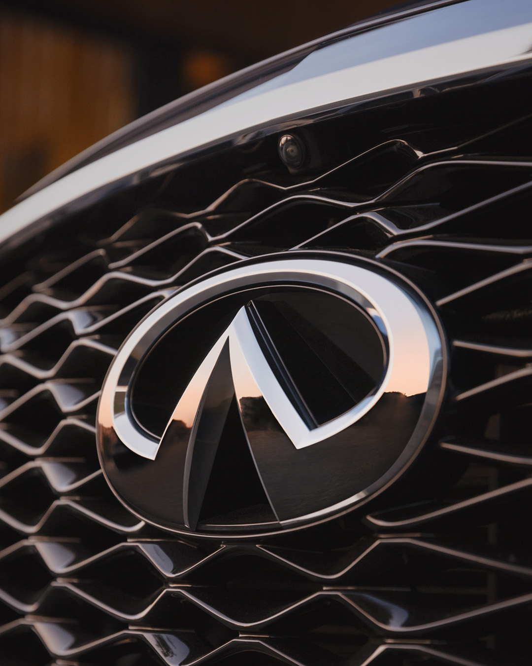 INFINITI QX60 SUV origami-influenced front grille