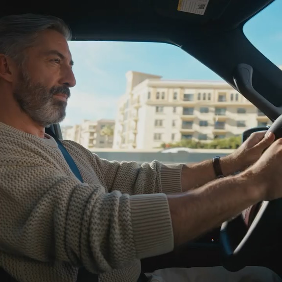 Side interior view of INFINITI driver