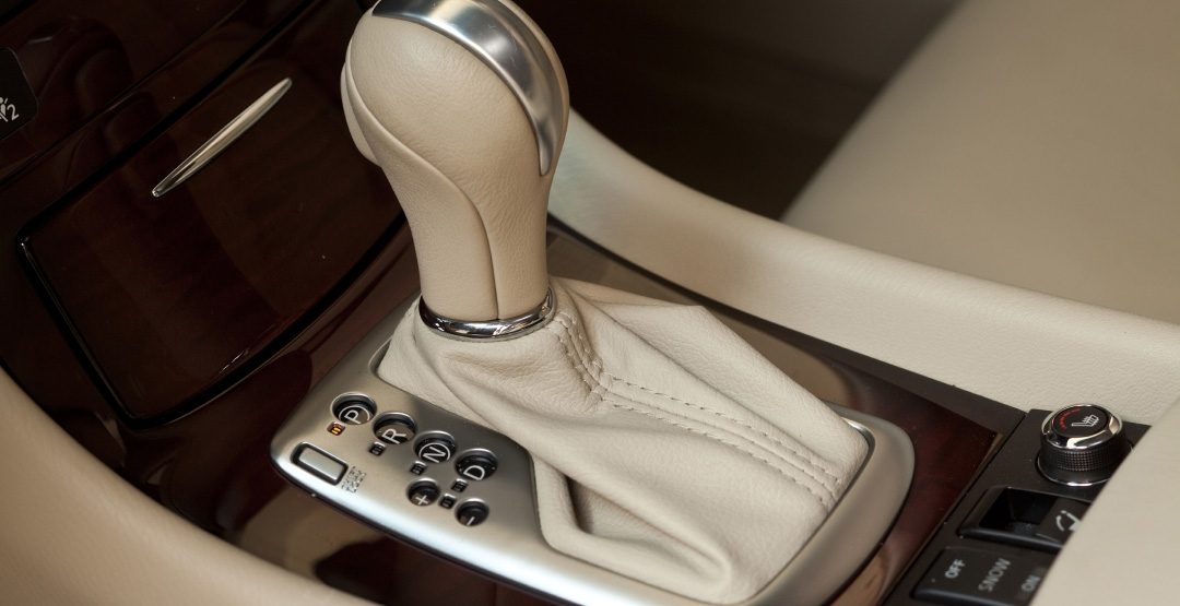 Closeup of INFINITI EX35 Luxury compact SUV gear shift