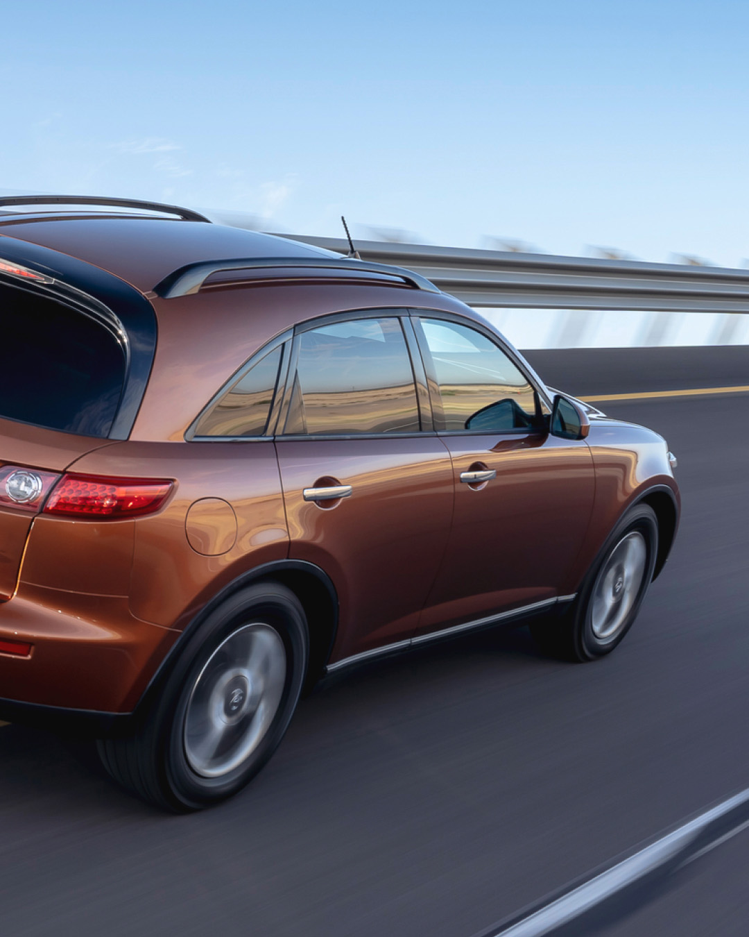 Rear view of INFINITI FX35 luxury crossover coupe showcasing 3.5L V6 engine