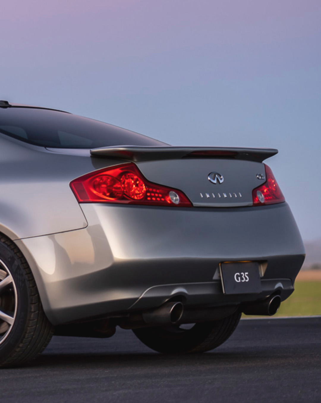 Rear end of INFINITI G35 luxury sport coupe
