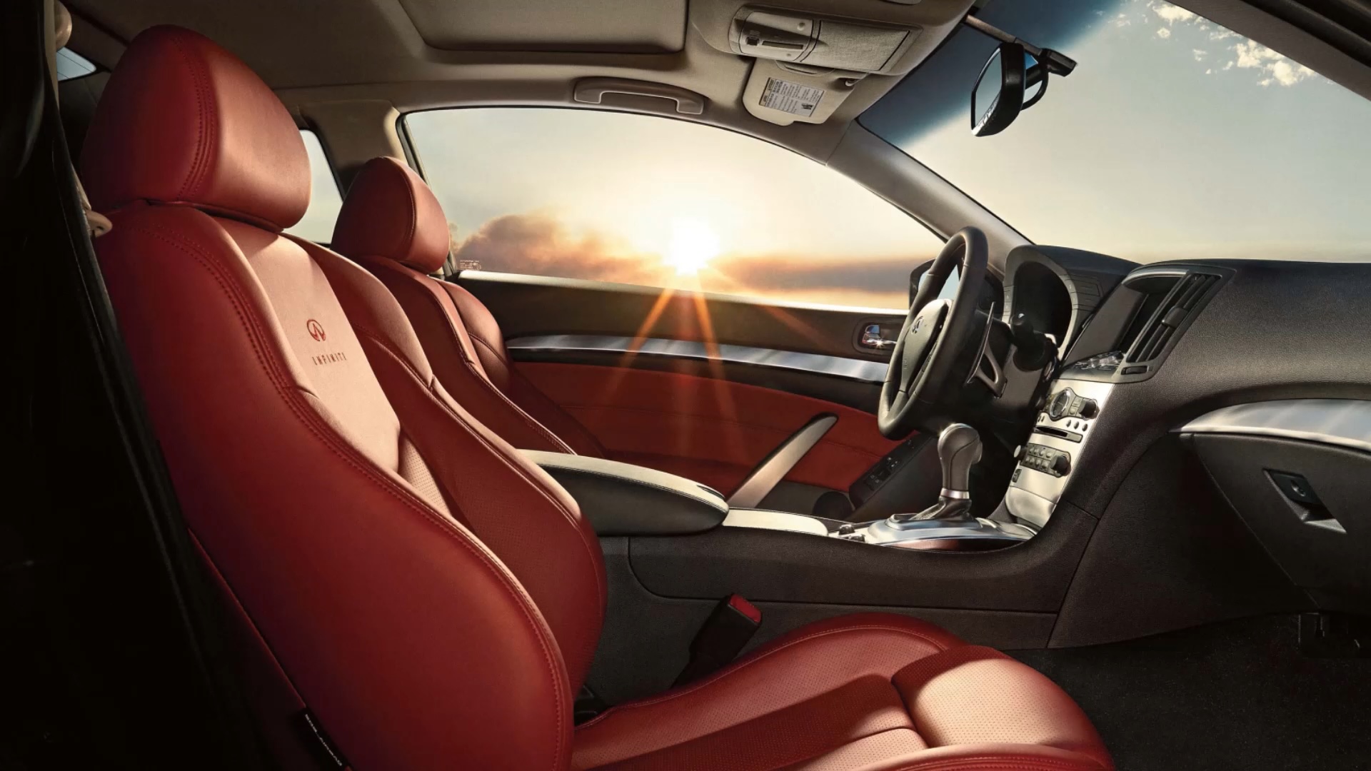 Interior view of INFINITI G37 luxury sport sedan cabin