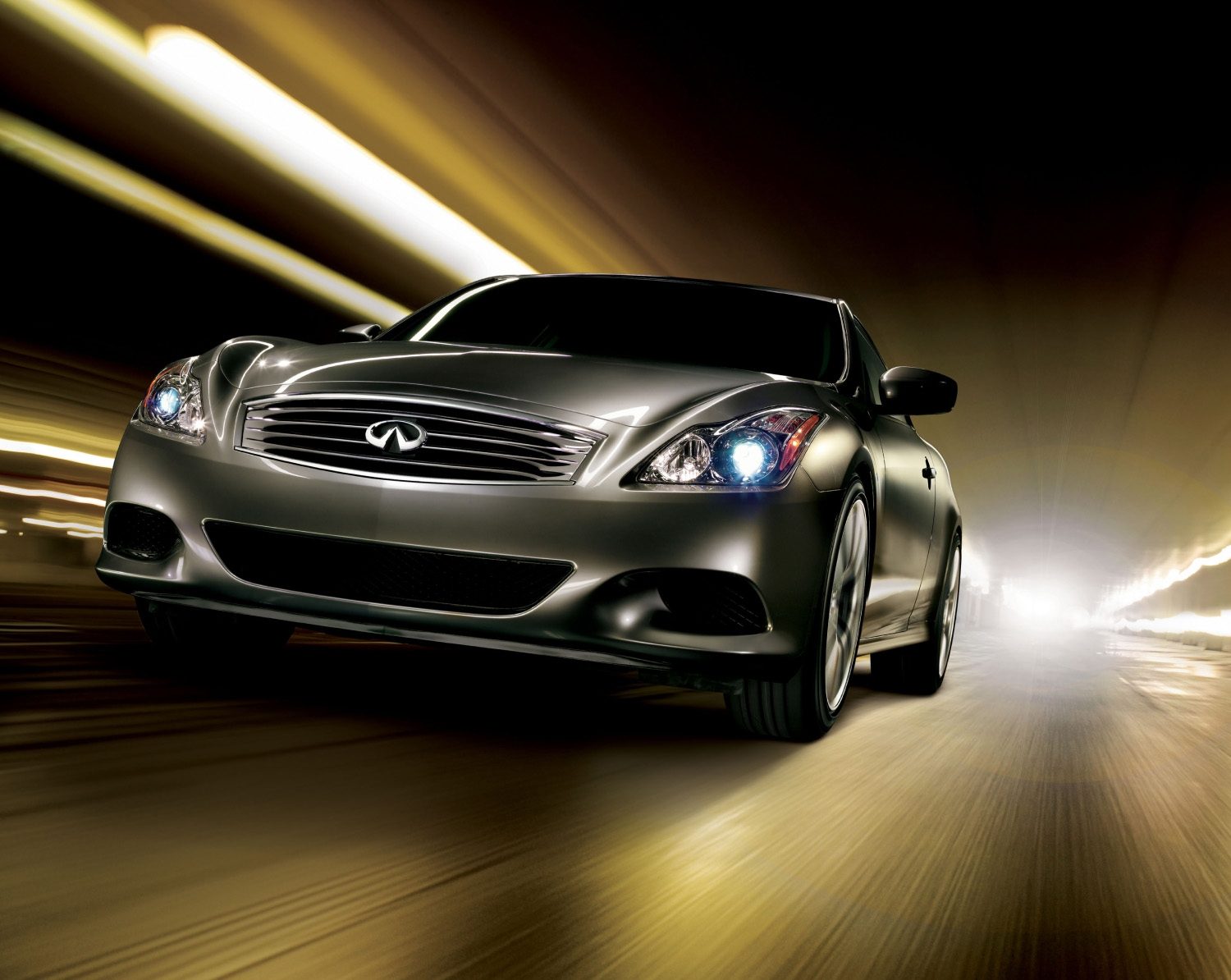 INFINITI G37 luxury sport coupe driving on test circuit