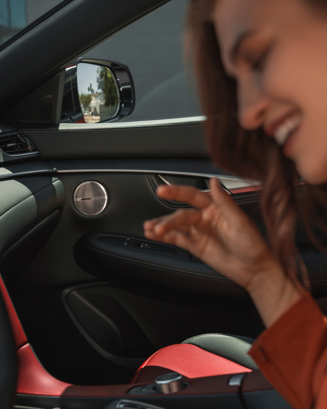 INFINITI owner using IQ technologies