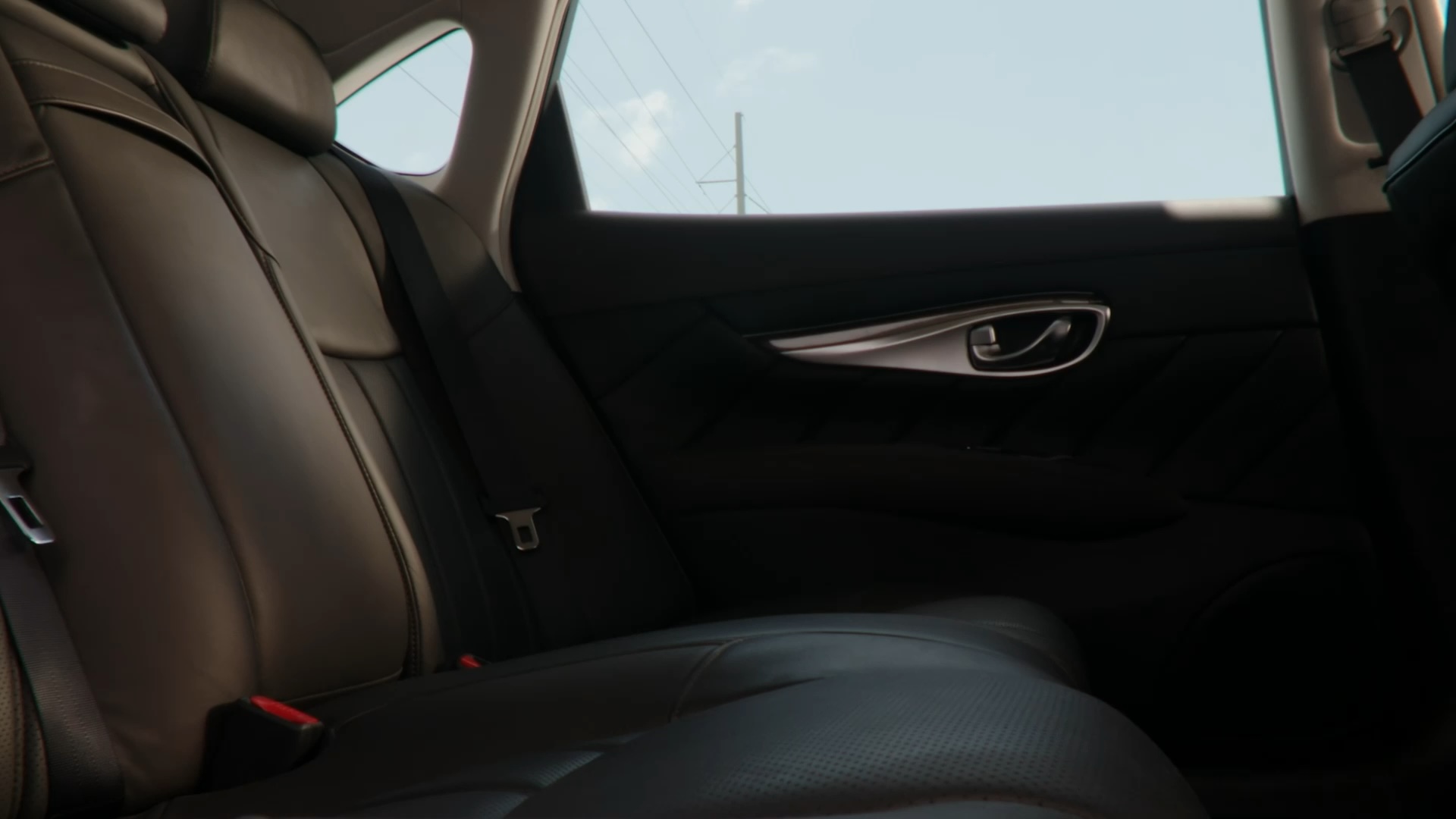 Interior view of INFINITI Q70 luxury sedan semi-aniline leather rear seats