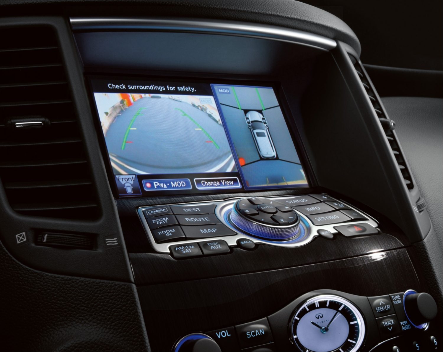 INFINITI QX70 Luxury Crossover SUV Around View Monitor