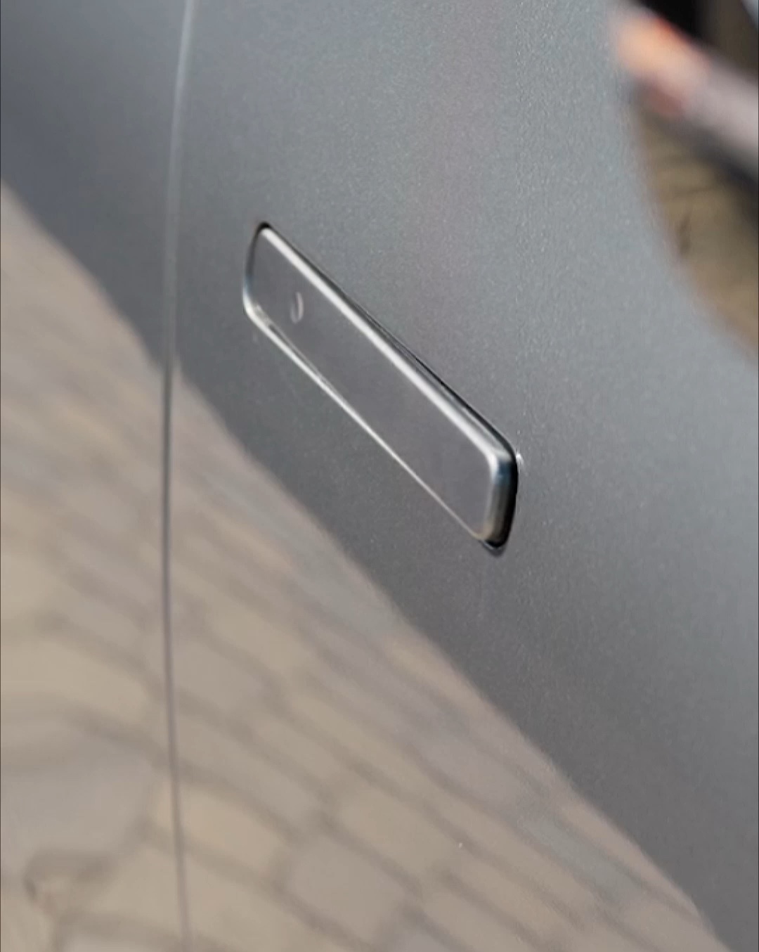 2026 INFINITI QX80 automatic flush door handles close-up